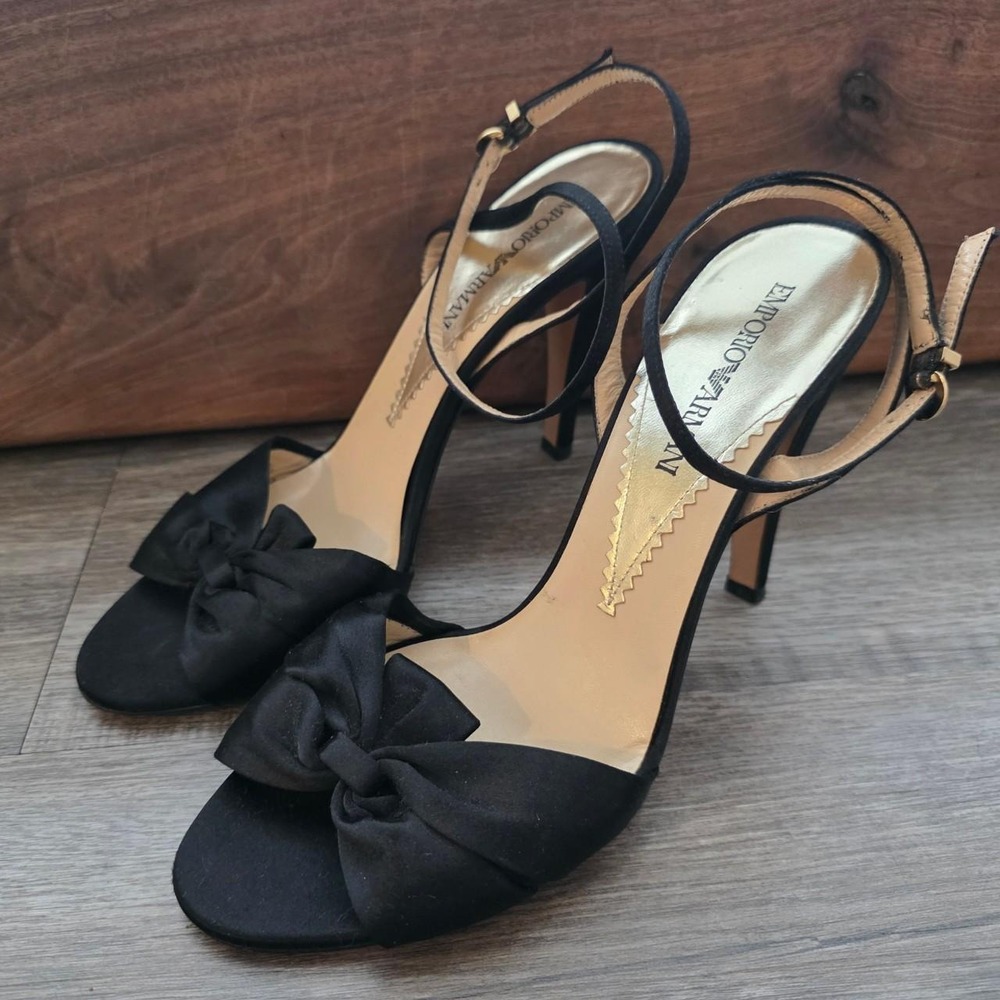 Emporio Armani Black Satin Bow Heels Stiletto Sandals XEDB 07 199 Size 8 38.5